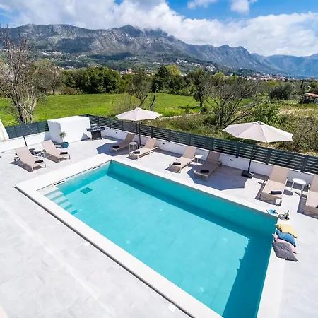 Villa Invigo - Brand New Private Pool