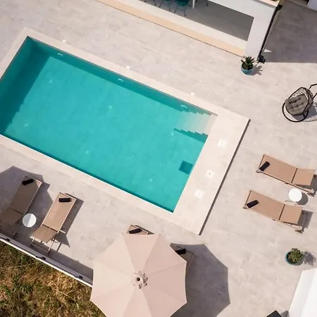 Invigo - Brand New Private Pool فيلة