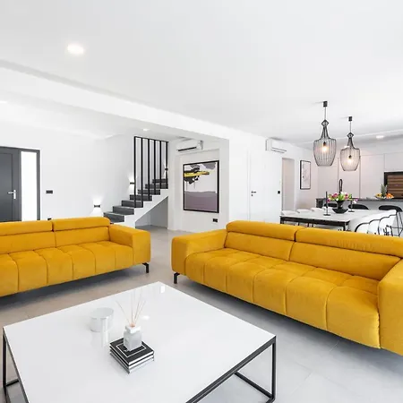 Invigo - Brand New Private Pool Villa