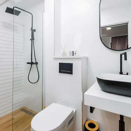 Invigo - Brand New Private Pool *