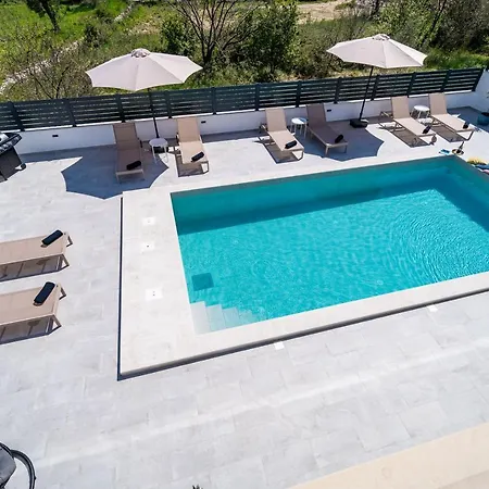 Villa Invigo - Brand New Private Pool