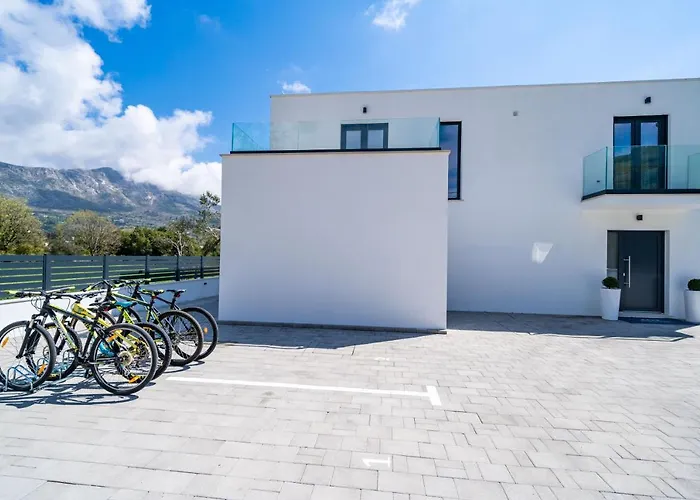 Invigo - Brand New Private Pool *